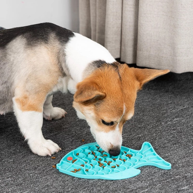 Fish Shape Silicone Bowl Dog Lick Mat Slow Feeding Food Bowl For Small