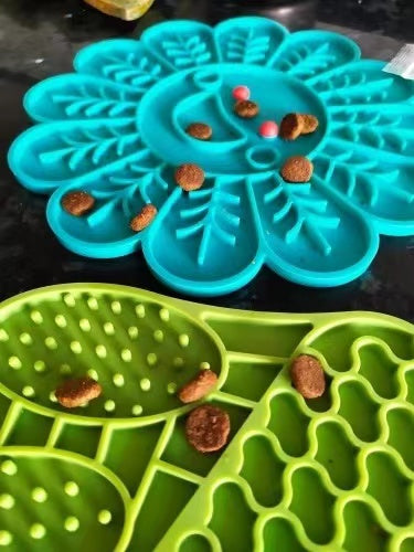 Fish Shape Silicone Bowl Dog Lick Mat Slow Feeding Food Bowl For Small